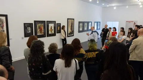 El centro cultural de la ULE acoge una exposición del francés Stéphane Levallois, colaborador de Marvel, Harry Potter, Piratas del Caribe o Jurassic Park, que reflexiona sobre el universo fantástico de Goya a través de uno de los personajes más emblemáticos del cómic y el cine contemporáneo. Foto: ULE.