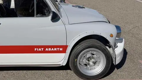 Los míticos Seat 600 vuelven a rugir en Boñar y León. Foto: Club Seat 600 León.