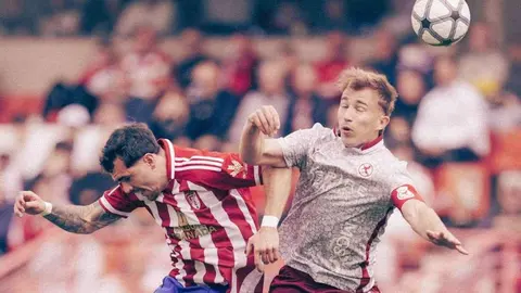 Un penalti tempranero, una cascada de decisiones arbitrales discutidas y la falta de pegada condenan a la Cultural, que rozó el empate en un final agónico y queda abocada al descenso a siete jornadas del final.