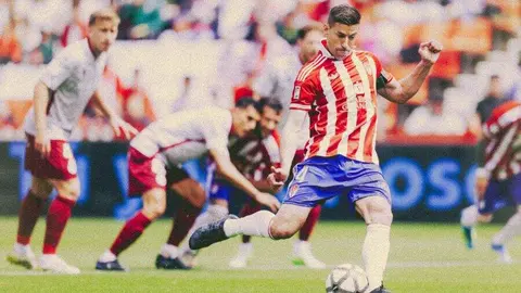 Un penalti tempranero, una cascada de decisiones arbitrales discutidas y la falta de pegada condenan a la Cultural, que rozó el empate en un final agónico y queda abocada al descenso a siete jornadas del final.