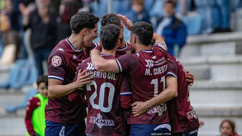 El Pontevedra, un duro hueso para la SD Ponferradina.