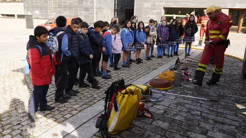 Talleres #Plantémonos de sensibilización contra el fuego que se celebran en el campus de la ULE de Ponferrada. Foto: César Sánchez.