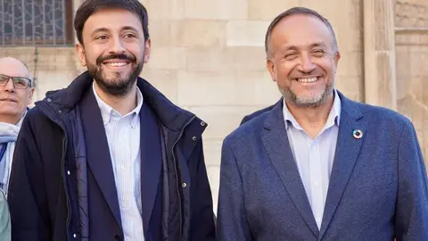 El secretario de Política Municipal del PSOE de Castilla y León, Fran Díaz, y el presidente de la Diputación de León, Gerardo Álvarez Courel, mantienen un encuentro de trabajo con el Grupo Socialista. La vicesecretaria general del PSOECyL y vicepresidenta segunda de las Cortes, Nuria Rubio, también asiste al encuentro. Foto: Campillo.