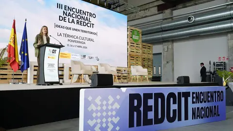 La vicepresidenta tercera del Gobierno y ministra de Transición Ecológica y Reto Demográfico, Sara Aagesen, durante la inauguración de la tercera edición del Encuentro Nacional de la Red de Centros de Innovación Territorial que se celebra en Ponferrada. Foto: César Sánchez.