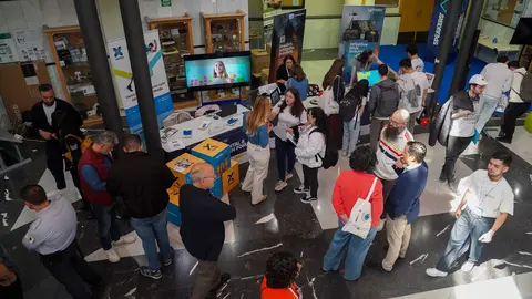 Acto de inauguración de la V Expo Leóni4 ‘Digital & Tech Forum’, en el que participan la rectora de la Universidad de León, Nuria González, el presidente de la Federación Leonesa de Empresarios, Juan María Vallejo, el director de la Escuela de Ingenierías, Joaquín Barreiro, y el presidente de Leóni4, Óscar Rodriguez Ordás, entre otros. Foto: Campillo.