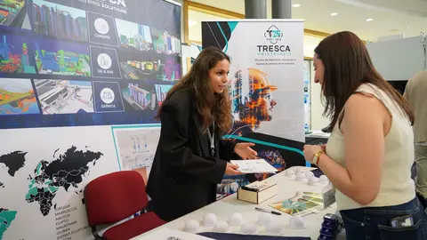 Acto de inauguración de la V Expo Leóni4 ‘Digital & Tech Forum’, en el que participan la rectora de la Universidad de León, Nuria González, el presidente de la Federación Leonesa de Empresarios, Juan María Vallejo, el director de la Escuela de Ingenierías, Joaquín Barreiro, y el presidente de Leóni4, Óscar Rodriguez Ordás, entre otros. Foto: Campillo.