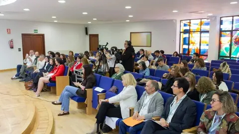 La Universidad de León acoge las XIII Jornadas de Observatorios de Empleo Universitario de CRUE que reúne a responsables universitarios y expertos en empleo de todo el país para compartir datos, experiencias y buenas prácticas orientadas a reforzar la conexión entre formación superior y mercado laboral. Foto: ULE.