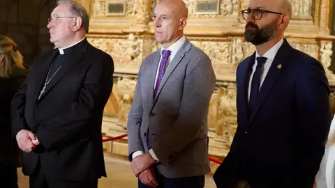 El Ministerio de Cultura ha culminado la restauración del trascoro de la Catedral de León, una de las grandes joyas del Renacimiento español. La intervención, que ha contado con una inversión cercana a los 500.000 euros, pone fin a un proceso iniciado en 2019 y que ha combinado investigación, tecnología avanzada y restauración artesanal. Fotos: Campillo