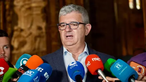 El Ministerio de Cultura ha culminado la restauración del trascoro de la Catedral de León, una de las grandes joyas del Renacimiento español. La intervención, que ha contado con una inversión cercana a los 500.000 euros, pone fin a un proceso iniciado en 2019 y que ha combinado investigación, tecnología avanzada y restauración artesanal. Fotos: Campillo