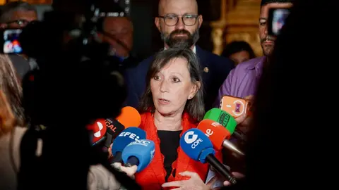 El Ministerio de Cultura ha culminado la restauración del trascoro de la Catedral de León, una de las grandes joyas del Renacimiento español. La intervención, que ha contado con una inversión cercana a los 500.000 euros, pone fin a un proceso iniciado en 2019 y que ha combinado investigación, tecnología avanzada y restauración artesanal. Fotos: Campillo