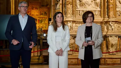 El Ministerio de Cultura ha culminado la restauración del trascoro de la Catedral de León, una de las grandes joyas del Renacimiento español. La intervención, que ha contado con una inversión cercana a los 500.000 euros, pone fin a un proceso iniciado en 2019 y que ha combinado investigación, tecnología avanzada y restauración artesanal. Fotos: Campillo