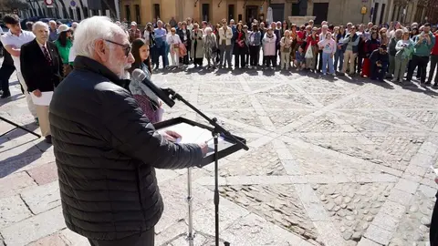 La Asociación de Amigos de los Decreta celebra la décima lectura pública del texto de los Decreta del año 1188 del rey Alfonso IX. Foto: Campillo.