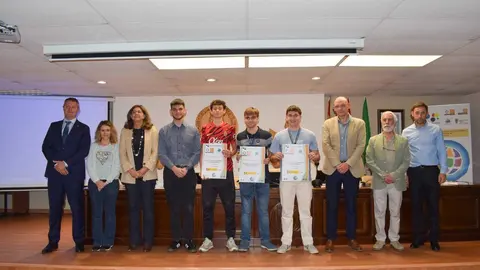 La Universidad de León ha reunido este sábado a algunos de los mejores estudiantes del país en la XVII Olimpiada Nacional de Geografía, celebrada en la Facultad de Filosofía y Letras.