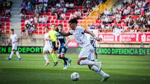 La Cultural se mide al Córdoba en un duelo de urgencias en el Reino de León.