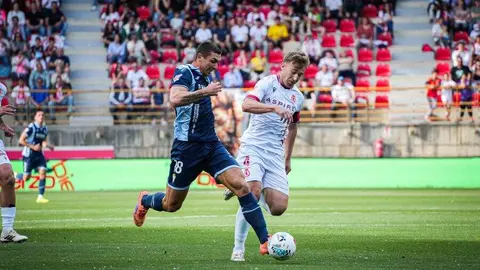 La Cultural se mide al Córdoba en un duelo de urgencias en el Reino de León.