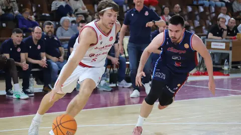 La Cultural y Deportiva Leonesa de baloncesto cayó derrotada en casa ante el Reina Proteínas Clavijo (88-91) en un encuentro muy equilibrado que se decidió en los últimos minutos tras un tercer cuarto clave para los visitantes. Foto: Isaac Llamazares