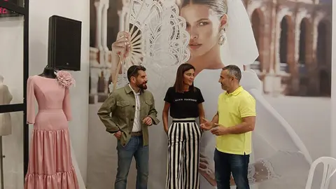 Silvia Fernández abre su atelier al público en la II Semana de la Moda de Ponferrada.