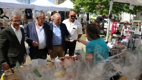 Las mascaradas leonesas cruzan la frontera para llenar de color, tradición y espíritu festivo las calles de Bemposta en el VI Encuentro Internacional 'Rituais Ancestrais'. Foto: Diputación de León.