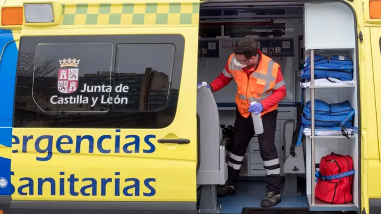 Una ambulancia del servicio de Emergencias 112 del Sacyl.