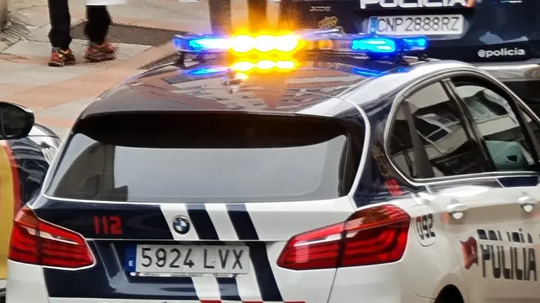 Imagen de una patrulla de la Polic&iacute;a Local de Le&oacute;n.