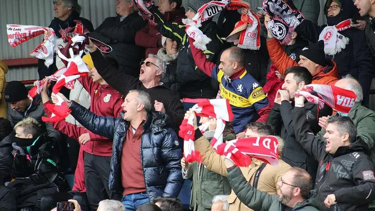 Aficionados de la Cultural desplazados a Pamplona para presenciar el encuentro ante el Osasuna B. Foto: CyDLeonesa