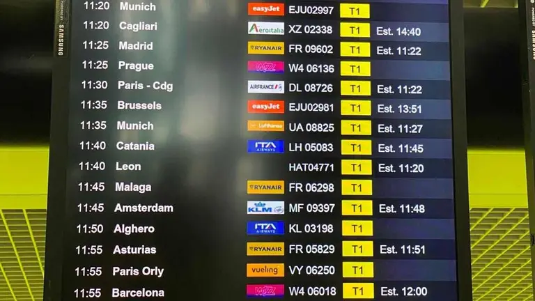 León, en los carteles del Aeropuerto de Roma-Fiumicino.