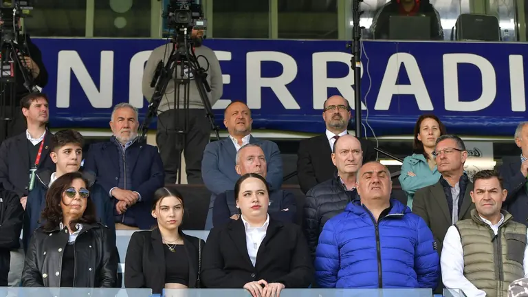 El alcalde de Ponferrada, Marco Morala, en el palco de la SD Ponferradina.
