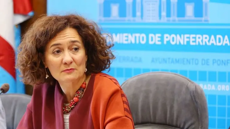 Gloria Merayo, exalcaldesa de Ponferrada, durante un pleno.