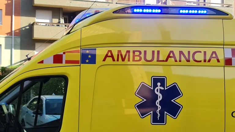 Imagen de una ambulancia de Emergencias Sacyl.