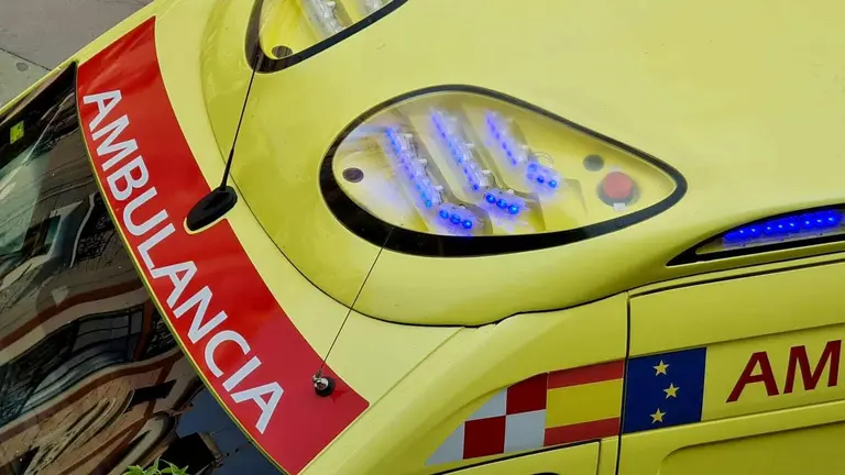 Imagen de una ambulancia de Emergencias Sacyl.