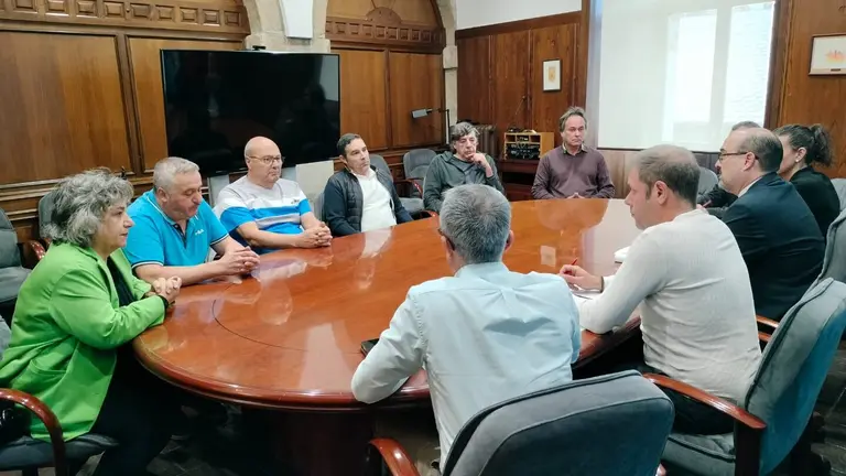Marco Morala, durante la reunión con las pedanías.