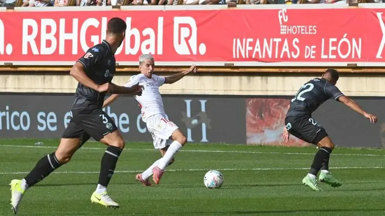 Chacón, en un lance del partido.