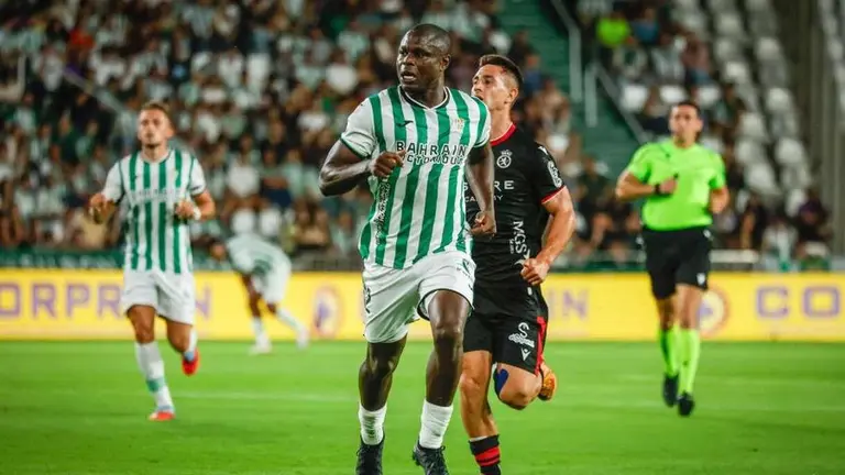 Manu Justo, en un lance del partido.