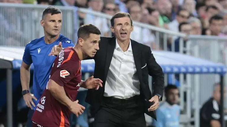 'Cuco' Ziganda, durante un lance del partido ante el Zaragoza.