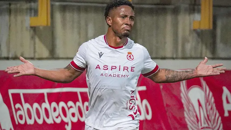 Ribeiro celebra su gol, que el equipo defendi&oacute; como un tesoro.