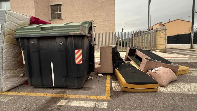 La recogida por zonas intenta ir aliviando la carga de basura en las diferentes áreas del municipio.