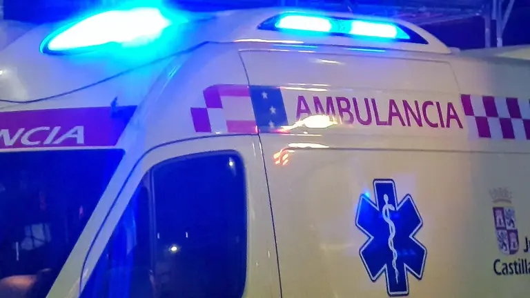 Imagen de una ambulancia de Emergencias Sacyl.
