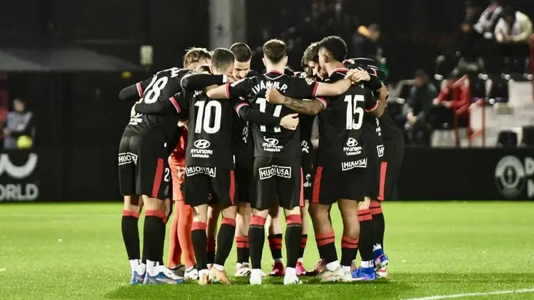 La plantilla de la Cultural en la antesala del encuentro de este lunes.