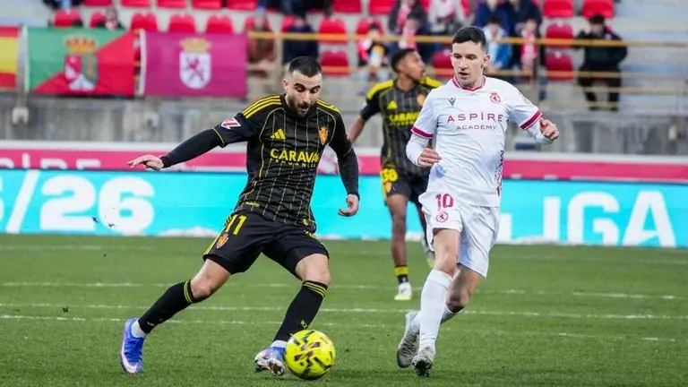 Luis Chac&oacute;n, este s&aacute;bado, en un lance del partido.