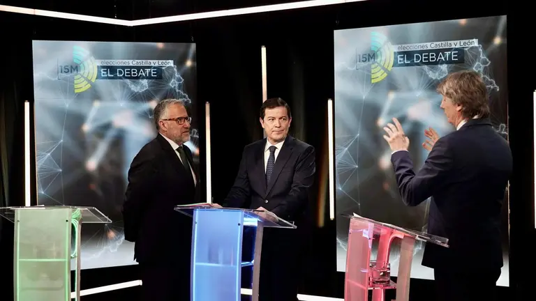 Debate candidatos a la presidencia de la Junta.

Fotos: Eduardo Margareto