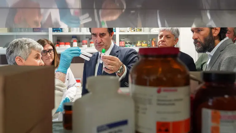 El consejero de Medio Ambiente, Vivienda y Ordenaci&oacute;n del Territorio, Juan Carlos Su&aacute;rez-Qui&ntilde;ones, visita el Instituto de Biotecnolog&iacute;a de Le&oacute;n, Inbiotec-&Aacute;rea de Biotecnolog&iacute;a de Cesefor