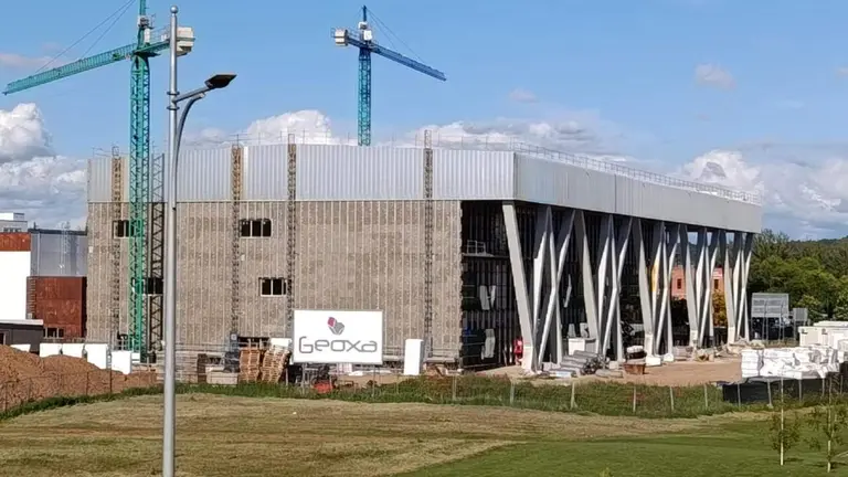 La Casa del Estudiante de la ULE encara su recta final en el campus de Vegazana con el horizonte de abrir sus puertas a finales de 2026. Foto: M.A. Garc&iacute;a.