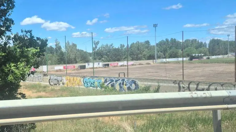 Campo 3 &aacute;rea deportiva de Puente Castro +