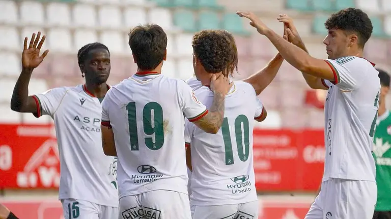 La Cultural sale reforzada de Zamora. El conjunto leon&eacute;s firma un 1-1 ante el Zamora en el Memorial Agust&iacute;n Villar tras adelantarse con un gol de Pedro Benito.