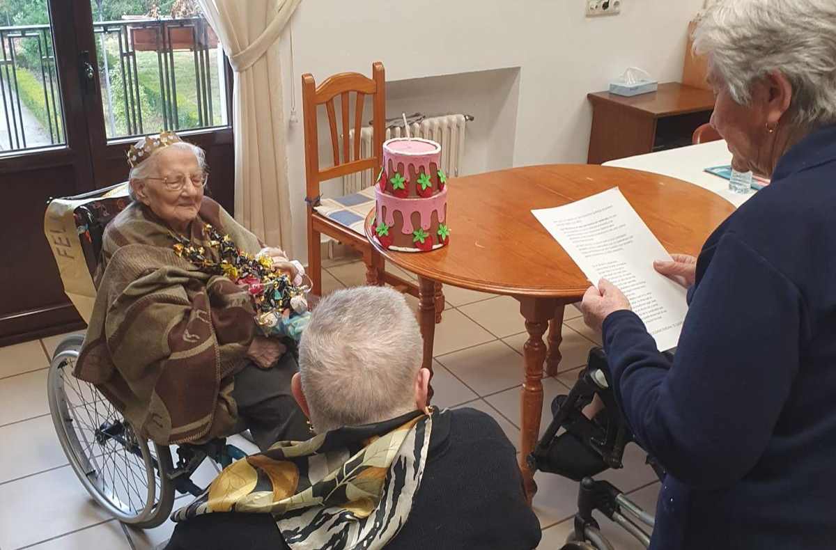 Una poesía para celebrar el 105 cumpleaños.