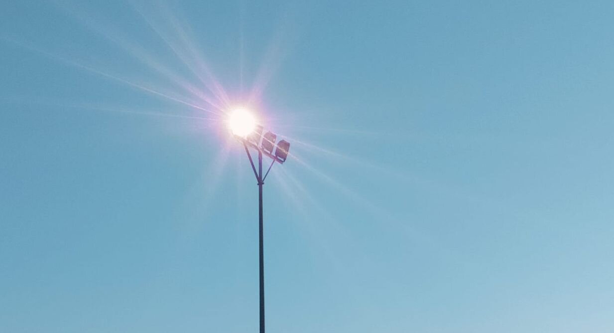 Iluminación campo de fútbol de San Andrés.