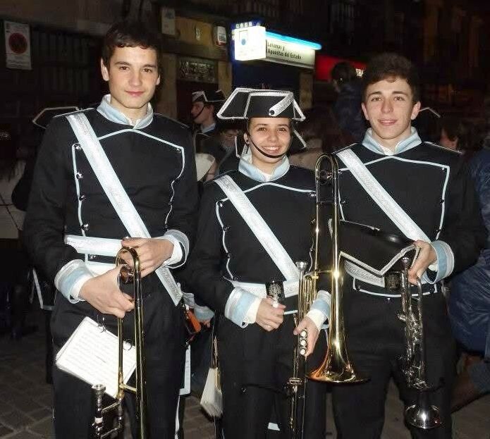 Con compañeros de la Agrupación Santo Cristo de la Bienaventuranza.