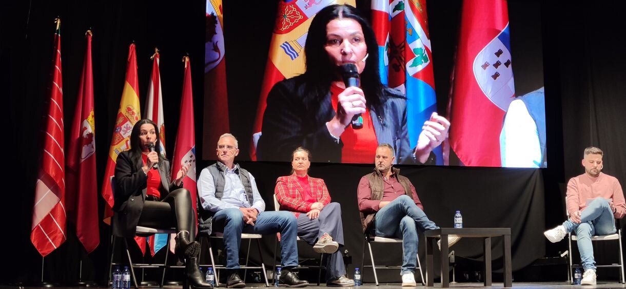 UPL celebra su Foro Abierto "Unidos, crecemos" en el Auditorio de Azadinos.