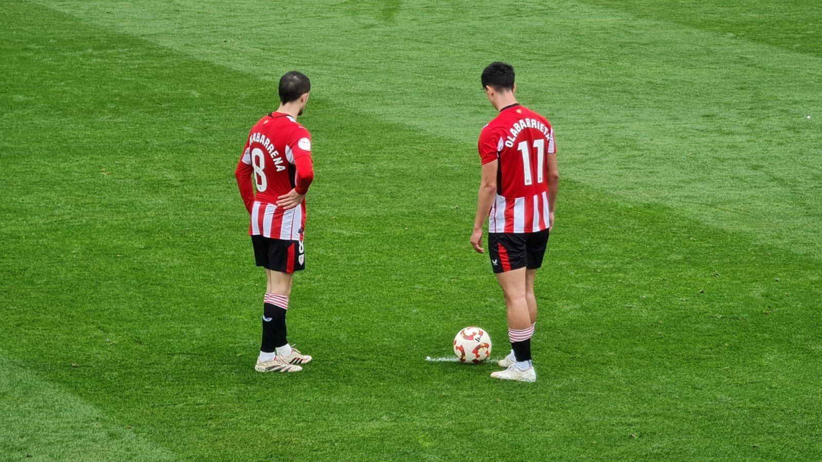 Presiona el Athletic, pero bien la Cultu cerrando...