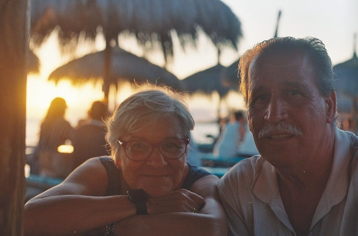 Alfredo junto a su mujer en otro de los viajes tras la jubilación.